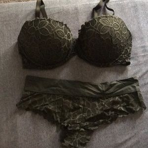 PINK bra and panty set